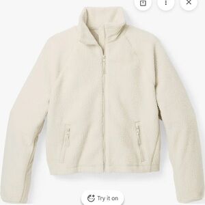 Vuori women’s alpine jacket in bone. Size small.